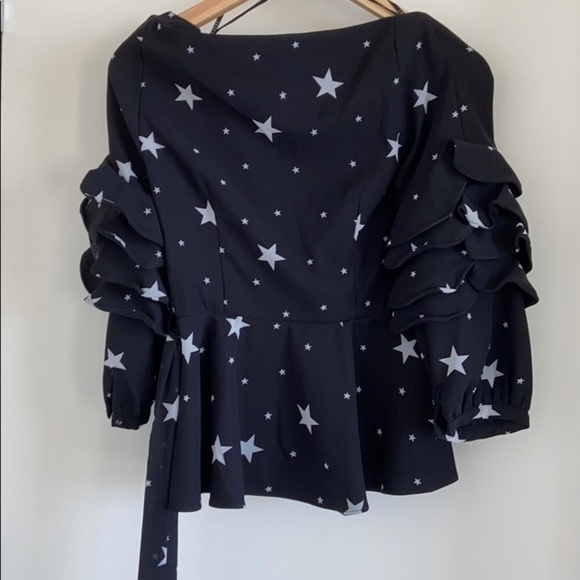 NWT⭐️ESSUE star wrap blouse - Picture 4 of 7